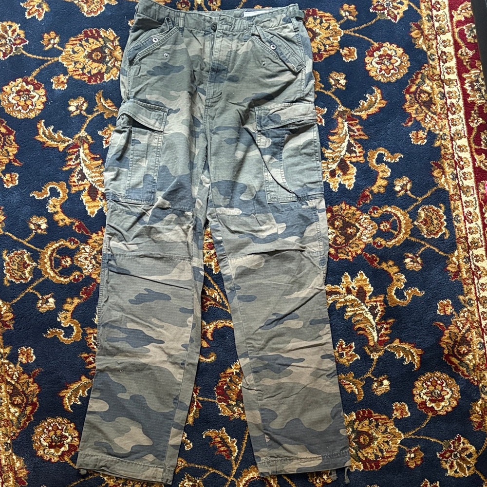 GAP Men's green Camouflage Cargo Pants